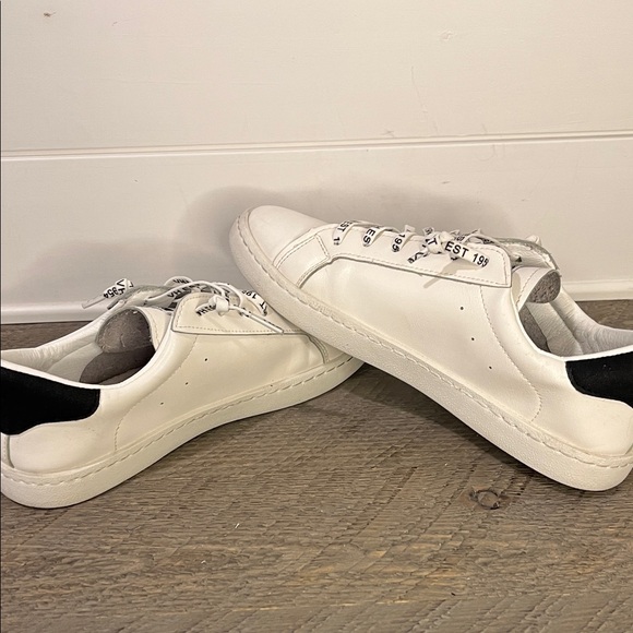 Vintage Havana White & Black Carla Sneakers - Size 9 - Picture 7 of 9